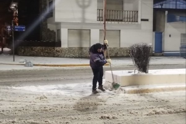 Operativo Invierno: El Municipio intensifica los trabajos en las calles de Río Grande