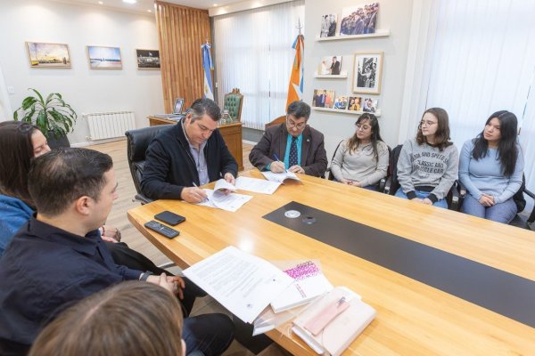 Martín Perez firmó un convenio con la UTN para fortalecer la formación de futuros profesionales