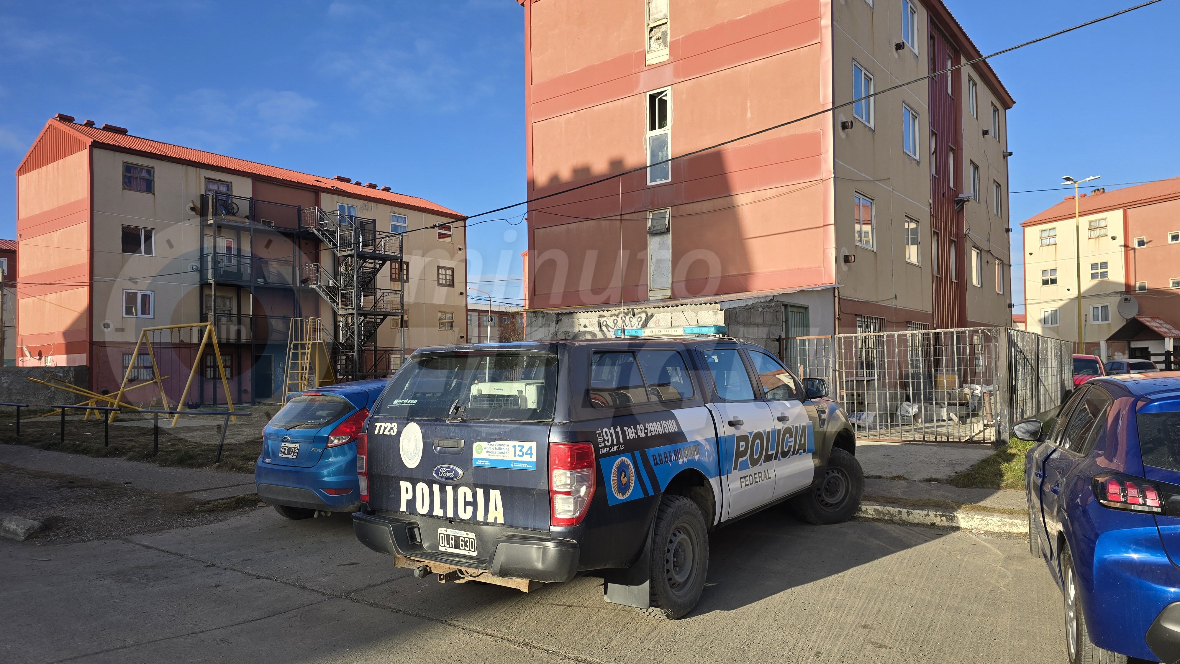 Allanamientos por narcotráfico en Chacra II: secuestran droga, armas y elementos policiales
