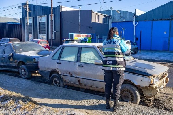 Retirarán vehículos abandonados y chatarra de la vía pública en Río Grande