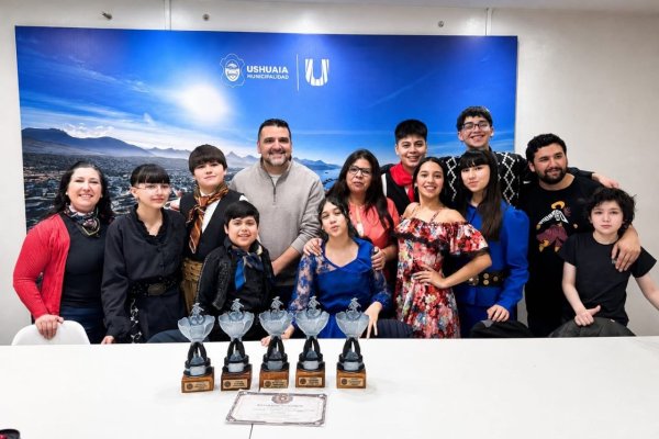 Vuoto recibió a la delegación de Folklore en Zapatillas tras su clasificación al Nacional de Malambo