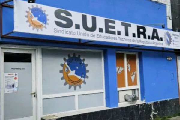 SUETRA reclamó respuestas por salarios, infraestructura y violencia en las escuelas