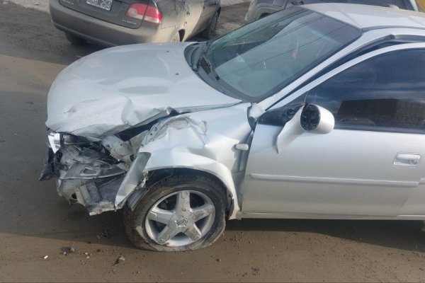 Un camión y un auto protagonizaron un siniestro vial en Ushuaia