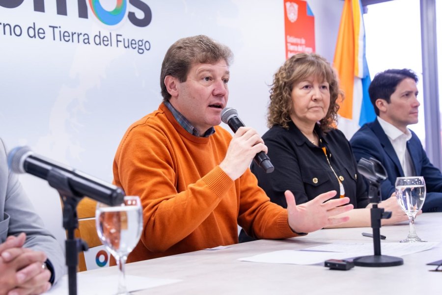 Melella anunció medidas de alivio y desendeudamiento para familias fueguinas a través del BTF