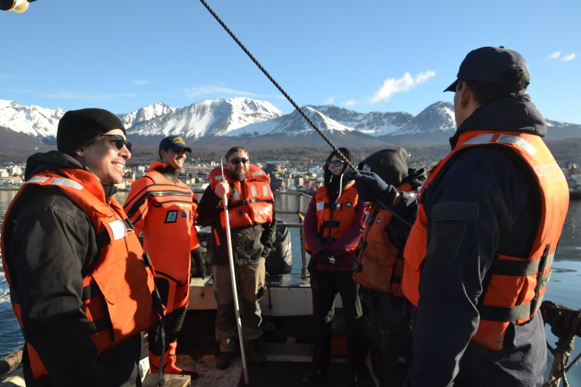 Canal Beagle: 30 personas buscarán obtener habilitaciones para navegar y trabajar en el sector