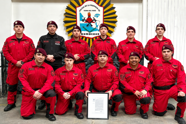 Bomberos de la Policía conformó un grupo especializado para rescates en altura en Río Grande