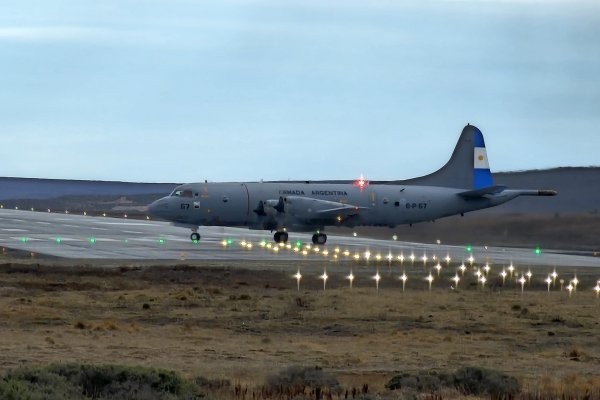 El P-3C Orion que sorprendió en el cielo de Río Grande completó una semana de adiestramiento